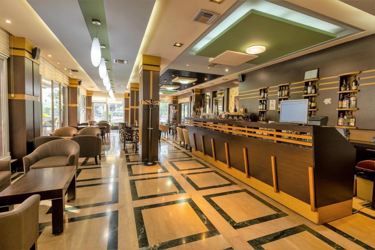 Prince Hotel Тирана Екстер'єр фото